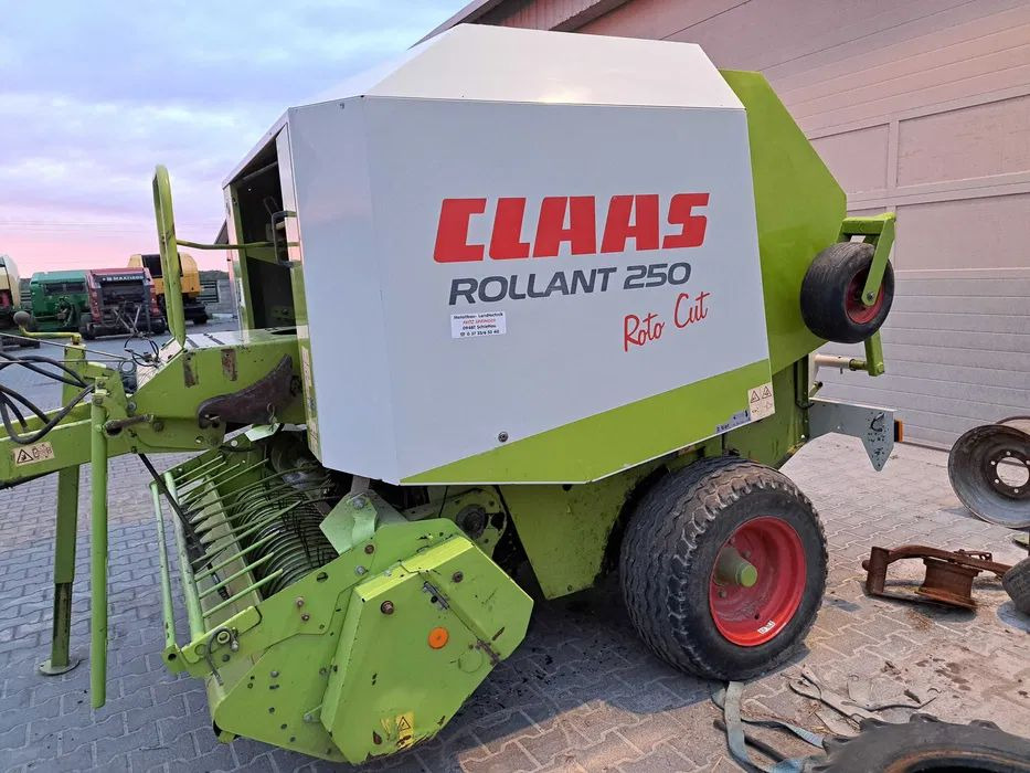 PRASA ROLUJĄCA CLAAS ROLLANT 250 RC 255 - Round baler: picture 1 PRASA ROLUJĄCA CLAAS ROLLANT 250 RC 255 - Round baler: picture 1