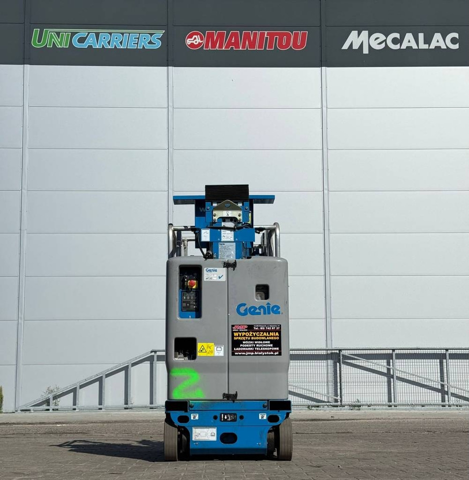 Genie GR 12 - Vertical mast lift: picture 3 Genie GR 12 - Vertical mast lift: picture 3