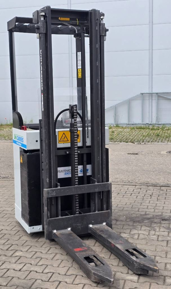 UniCarriers ASN 160 - Reach truck: picture 4 UniCarriers ASN 160 - Reach truck: picture 4