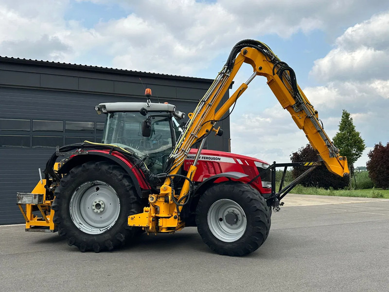 Massey Ferguson 6713S Dyna 6 - Farm tractor: picture 2 Massey Ferguson 6713S Dyna 6 - Farm tractor: picture 2