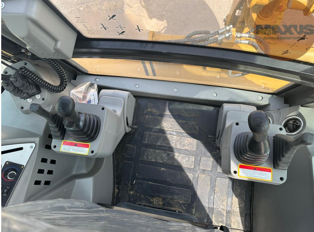 New Backhoe loader Maxus Baggerlader 4cx / Buldoexcavator 4cx / Екскаватор-навантажувач 4cx / 4cx kotró-rakodógép / Koparko-ładowarka 4cx / Backhoe Loader 4CX: picture 7