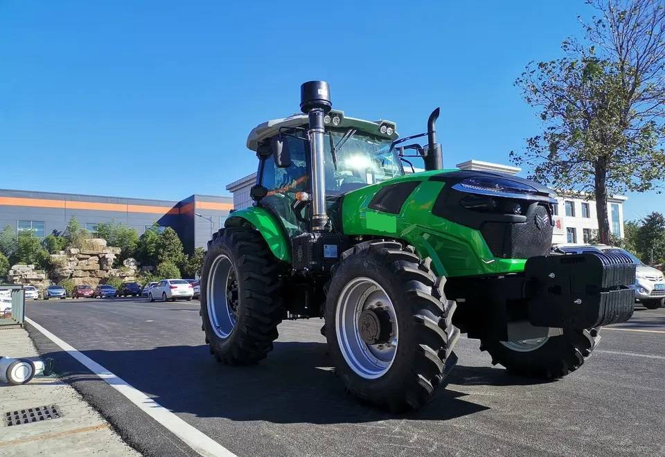 NEW MAXUS 200 HP 4x4 Tractor Warranty up to 10 YEARS НОВИЙ MAXUS 200 К.с. Трактор 4x4 Гарантія до 10 РОКІВ NOWY MAXUS 200 KM Ciągnik 4x4 Gwarancja do 10 LAT - Farm tractor: picture 4 NEW MAXUS 200 HP 4x4 Tractor Warranty up to 10 YEARS НОВИЙ MAXUS 200 К.с. Трактор 4x4 Гарантія до 10 РОКІВ NOWY MAXUS 200 KM Ciągnik 4x4 Gwarancja do 10 LAT - Farm tractor: picture 4