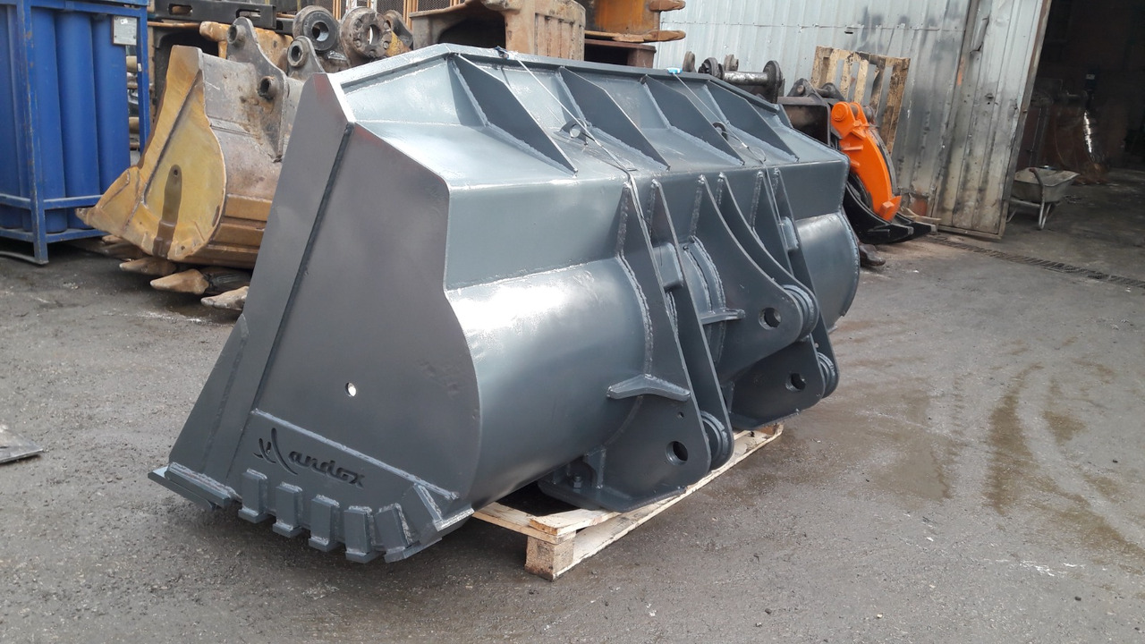 New Loader bucket for Construction machinery Hyundai HL770: picture 7