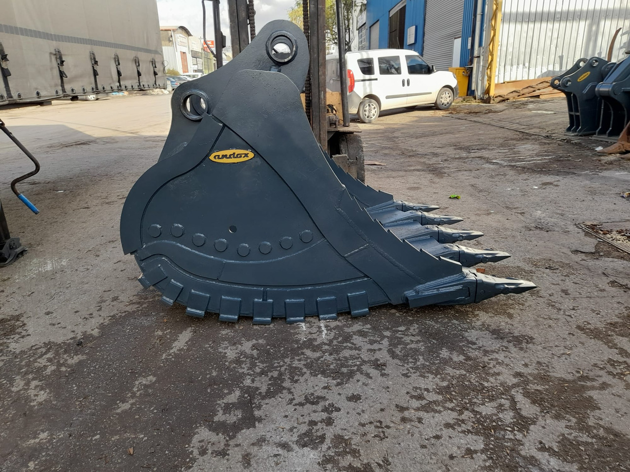 Hyundai - Excavator bucket for Excavator: picture 1 Hyundai - Excavator bucket for Excavator: picture 1