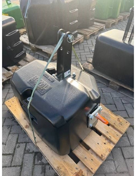 900 KG Gewichtenblok Frontgewicht Ertscomposiet C - Spare parts for Agricultural machinery: picture 1 900 KG Gewichtenblok Frontgewicht Ertscomposiet C - Spare parts for Agricultural machinery: picture 1