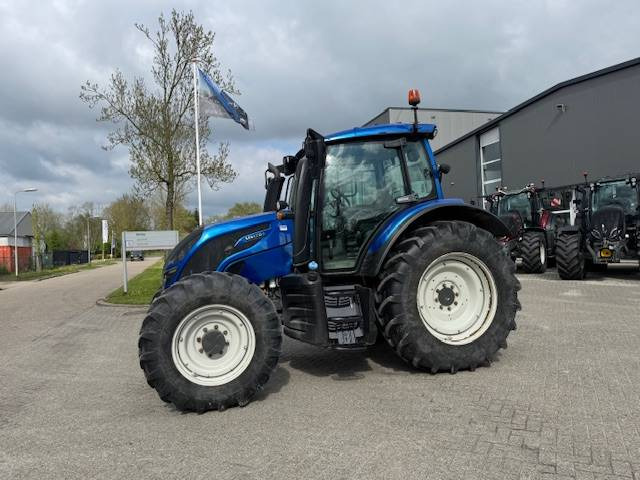 Valtra N134 Versu Smart Touch, GPS - Farm tractor: picture 2 Valtra N134 Versu Smart Touch, GPS - Farm tractor: picture 2