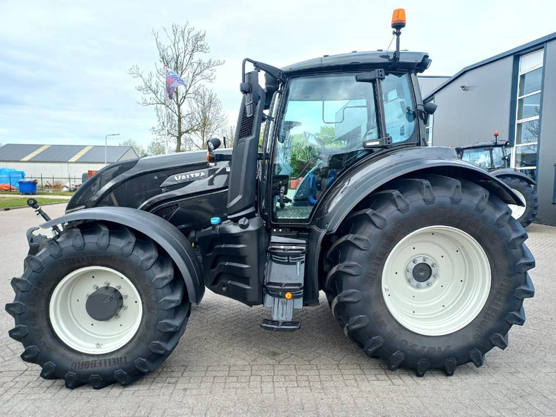 Valtra T174 Direct Smart Touch, 2021, 450 hours! - Farm tractor: picture 3 Valtra T174 Direct Smart Touch, 2021, 450 hours! - Farm tractor: picture 3