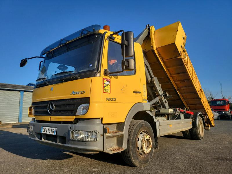 Mercedes Atego 1622 - Hook lift truck: picture 4 Mercedes Atego 1622 - Hook lift truck: picture 4