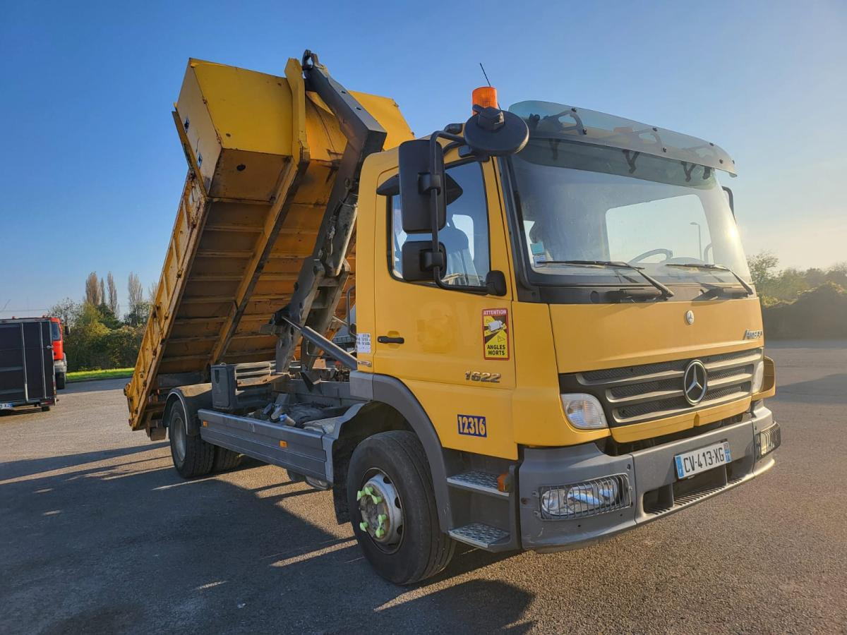 Mercedes Atego 1622 - Hook lift truck: picture 2 Mercedes Atego 1622 - Hook lift truck: picture 2