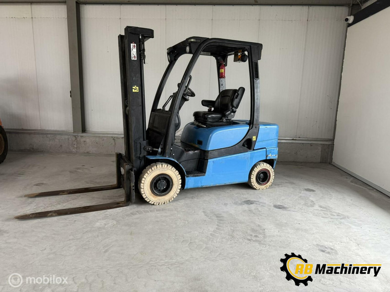 Yale GDP25LX - Forklift: picture 2 Yale GDP25LX - Forklift: picture 2