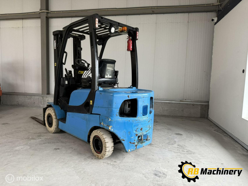 Yale GDP25LX - Forklift: picture 4 Yale GDP25LX - Forklift: picture 4