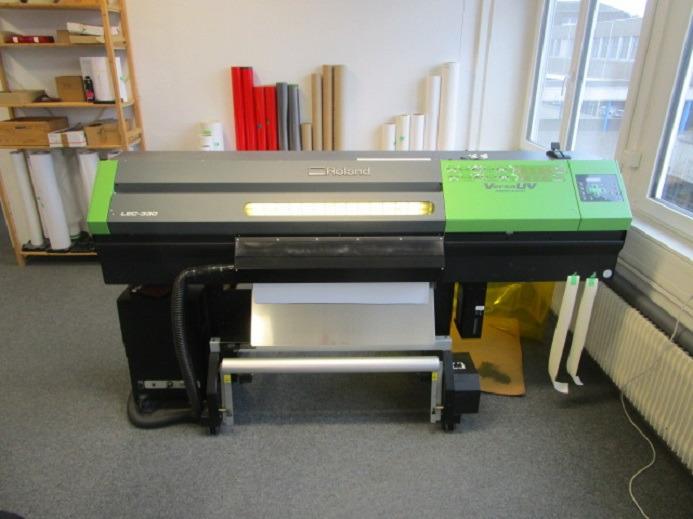 DRUCK- UND SCHNEID-MASCHINE ROLAND LEC-330 - Paper cutting machine: picture 1 DRUCK- UND SCHNEID-MASCHINE ROLAND LEC-330 - Paper cutting machine: picture 1
