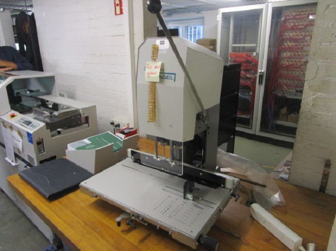 ZWEISPINDELBOHRMASCHINE CITOBORMA 290 - Printing machinery: picture 1 ZWEISPINDELBOHRMASCHINE CITOBORMA 290 - Printing machinery: picture 1
