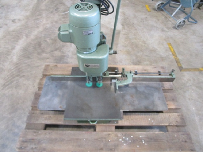 ZWEISPINDELBOHRMASCHINE HANG 136 D - Printing machinery: picture 1 ZWEISPINDELBOHRMASCHINE HANG 136 D - Printing machinery: picture 1