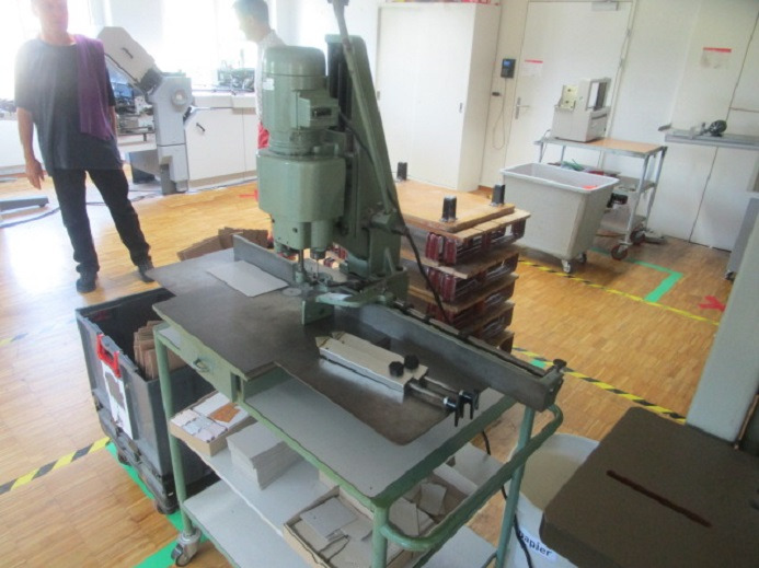 ZWEISPINDELBOHRMASCHINE HANG 136 D - Printing machinery: picture 4 ZWEISPINDELBOHRMASCHINE HANG 136 D - Printing machinery: picture 4