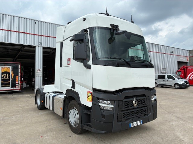 Renault Trucks T - Tractor unit: picture 2 Renault Trucks T - Tractor unit: picture 2