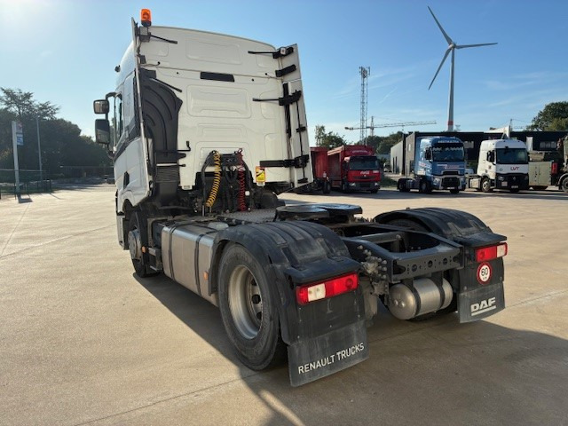Renault Trucks T - Tractor unit: picture 5 Renault Trucks T - Tractor unit: picture 5