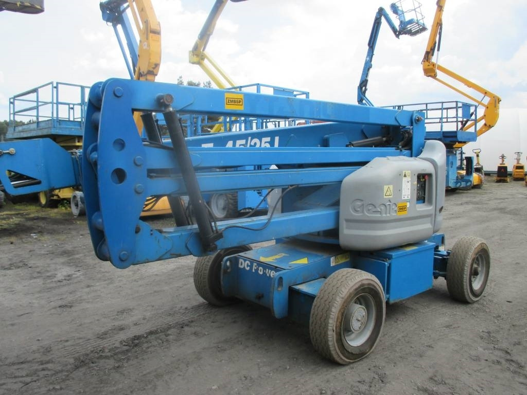 Genie Z 45/25 J DC - Articulated boom: picture 3 Genie Z 45/25 J DC - Articulated boom: picture 3