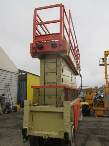 JLG Liftlux 245-12 - Scissor lift: picture 3 JLG Liftlux 245-12 - Scissor lift: picture 3
