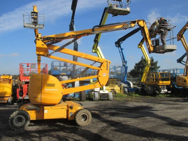 Manitou 170 AETJ Bi-Energy - Articulated boom: picture 1 Manitou 170 AETJ Bi-Energy - Articulated boom: picture 1