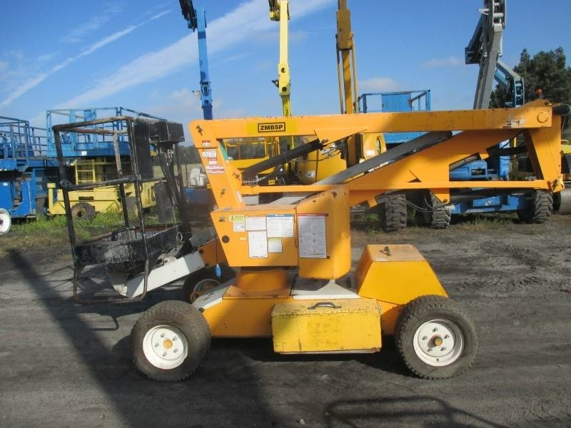 Niftylift HR 12 N D E Bi-Energy - Articulated boom: picture 2 Niftylift HR 12 N D E Bi-Energy - Articulated boom: picture 2