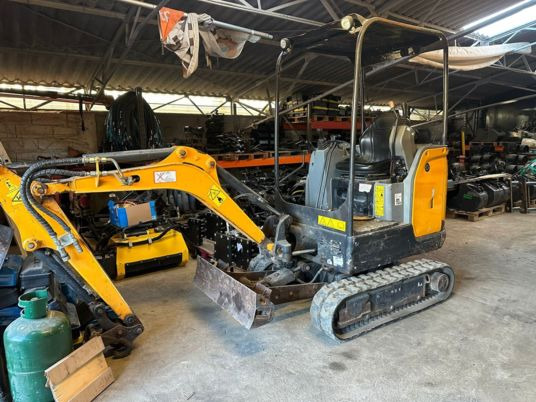 Bobcat E17 à 14 900 € HT - Mini excavator: picture 2 Bobcat E17 à 14 900 € HT - Mini excavator: picture 2