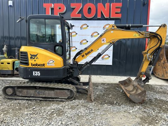 Bobcat E35 Cabine à 23900 € HT - Mini excavator: picture 1 Bobcat E35 Cabine à 23900 € HT - Mini excavator: picture 1