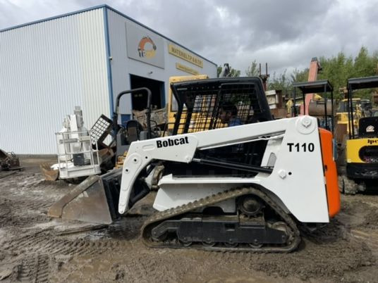 Bobcat T110 Joystick - Compact track loader: picture 1 Bobcat T110 Joystick - Compact track loader: picture 1
