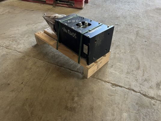 Fendeuse à bois pour pelle de 3T à 7T - Log splitter: picture 4 Fendeuse à bois pour pelle de 3T à 7T - Log splitter: picture 4