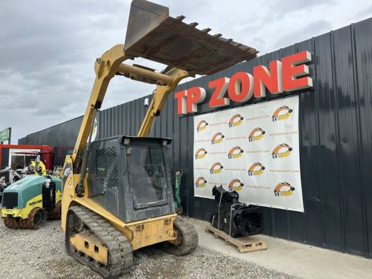 Gehl RT175 High Flow Joystick Clim à 29900 € HT - Compact track loader: picture 5 Gehl RT175 High Flow Joystick Clim à 29900 € HT - Compact track loader: picture 5