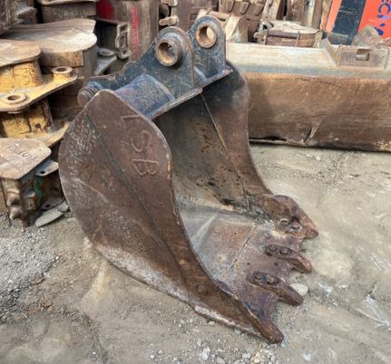 Godet attache jcb pour pelle de 5T à 9T - Excavator bucket: picture 2 Godet attache jcb pour pelle de 5T à 9T - Excavator bucket: picture 2