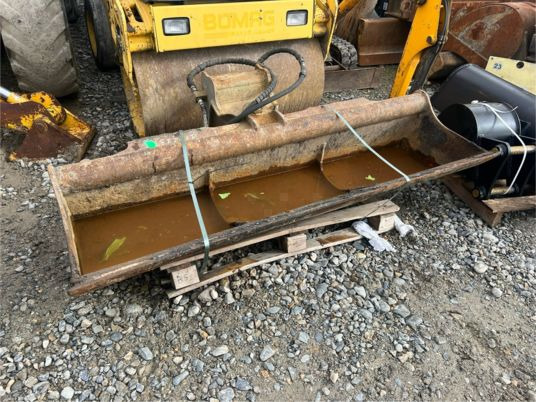 Godet de curage inclinable arden QA20 - QA21 - Excavator bucket: picture 3 Godet de curage inclinable arden QA20 - QA21 - Excavator bucket: picture 3