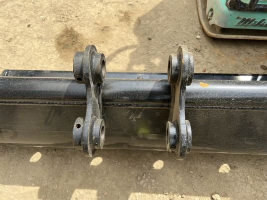 Godet de curage pour minipelle - Excavator bucket: picture 4 Godet de curage pour minipelle - Excavator bucket: picture 4