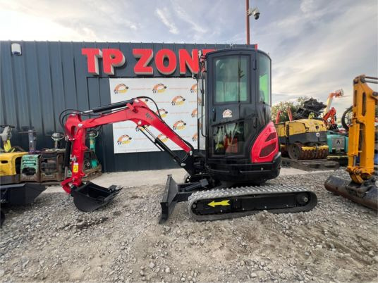 JPC HT25 - Mini excavator: picture 2 JPC HT25 - Mini excavator: picture 2