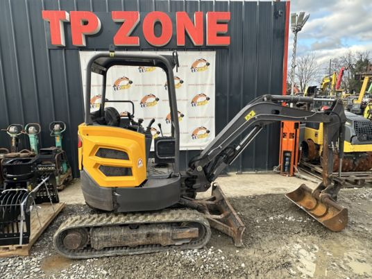 Volvo ECR25D à 22 500 € HT - Mini excavator: picture 1 Volvo ECR25D à 22 500 € HT - Mini excavator: picture 1