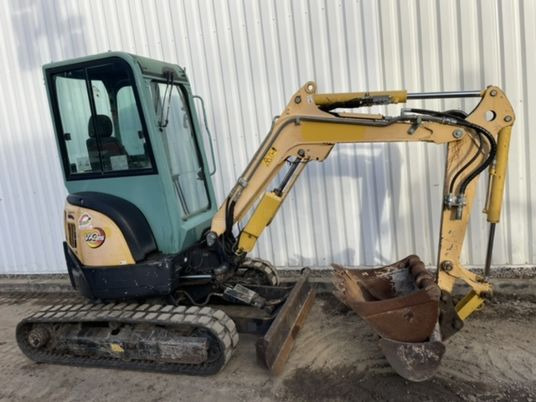 Mini excavator Yanmar VIO25-4 Cabine: picture 7