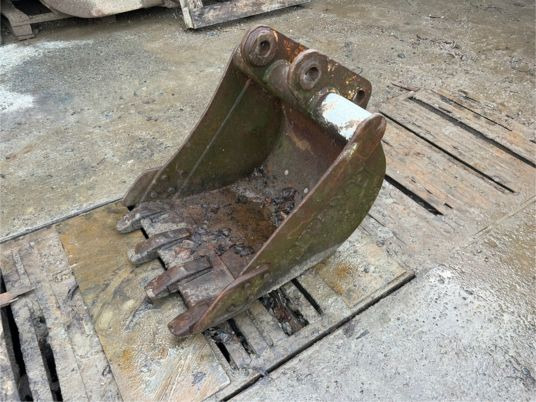 Godet de terrassement - axe 45 mm - Excavator bucket: picture 3 Godet de terrassement - axe 45 mm - Excavator bucket: picture 3