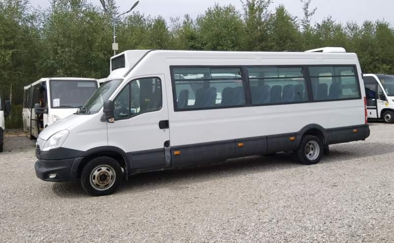 Iveco Daily 23 *NOWY SILNIK* 2 SZTUKI*, klima, winda - Suburban bus: picture 4 Iveco Daily 23 *NOWY SILNIK* 2 SZTUKI*, klima, winda - Suburban bus: picture 4