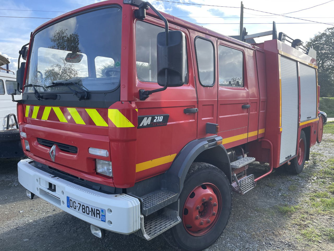 Renault Midliner m210 fpt fourgon pompe tonne - Fire truck: picture 1 Renault Midliner m210 fpt fourgon pompe tonne - Fire truck: picture 1