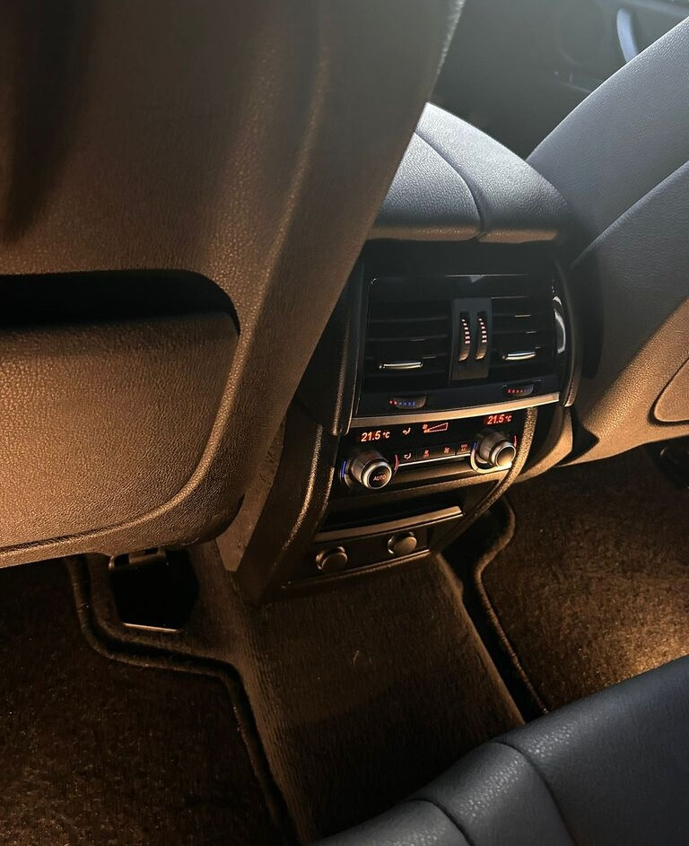 SUV BMW X5: picture 33