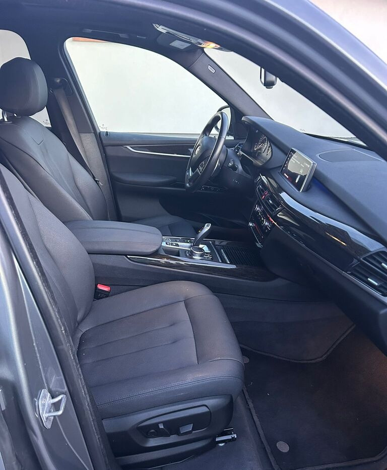 SUV BMW X5: picture 25