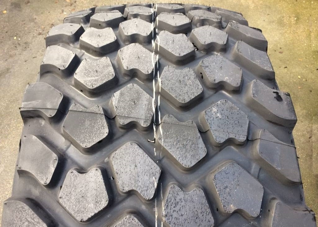 Michelin 24R21 XZL - NEW - Tire for Agricultural machinery: picture 2 Michelin 24R21 XZL - NEW - Tire for Agricultural machinery: picture 2
