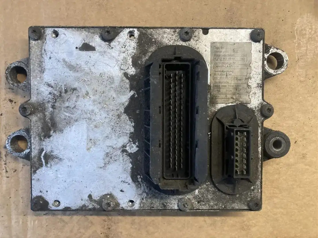 Mercedes-Benz Motorsteuergerät Mercedes OM 457 HLA 457.950 PLD Control Unit OM 4 - ECU for Truck: picture 1 Mercedes-Benz Motorsteuergerät Mercedes OM 457 HLA 457.950 PLD Control Unit OM 4 - ECU for Truck: picture 1
