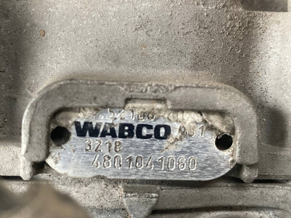 Wabco Wabco Bremse 4801041060 Ventil EBS 81521066071 Achsmodulator 81521066058 8 - Spare parts: picture 2 Wabco Wabco Bremse 4801041060 Ventil EBS 81521066071 Achsmodulator 81521066058 8 - Spare parts: picture 2