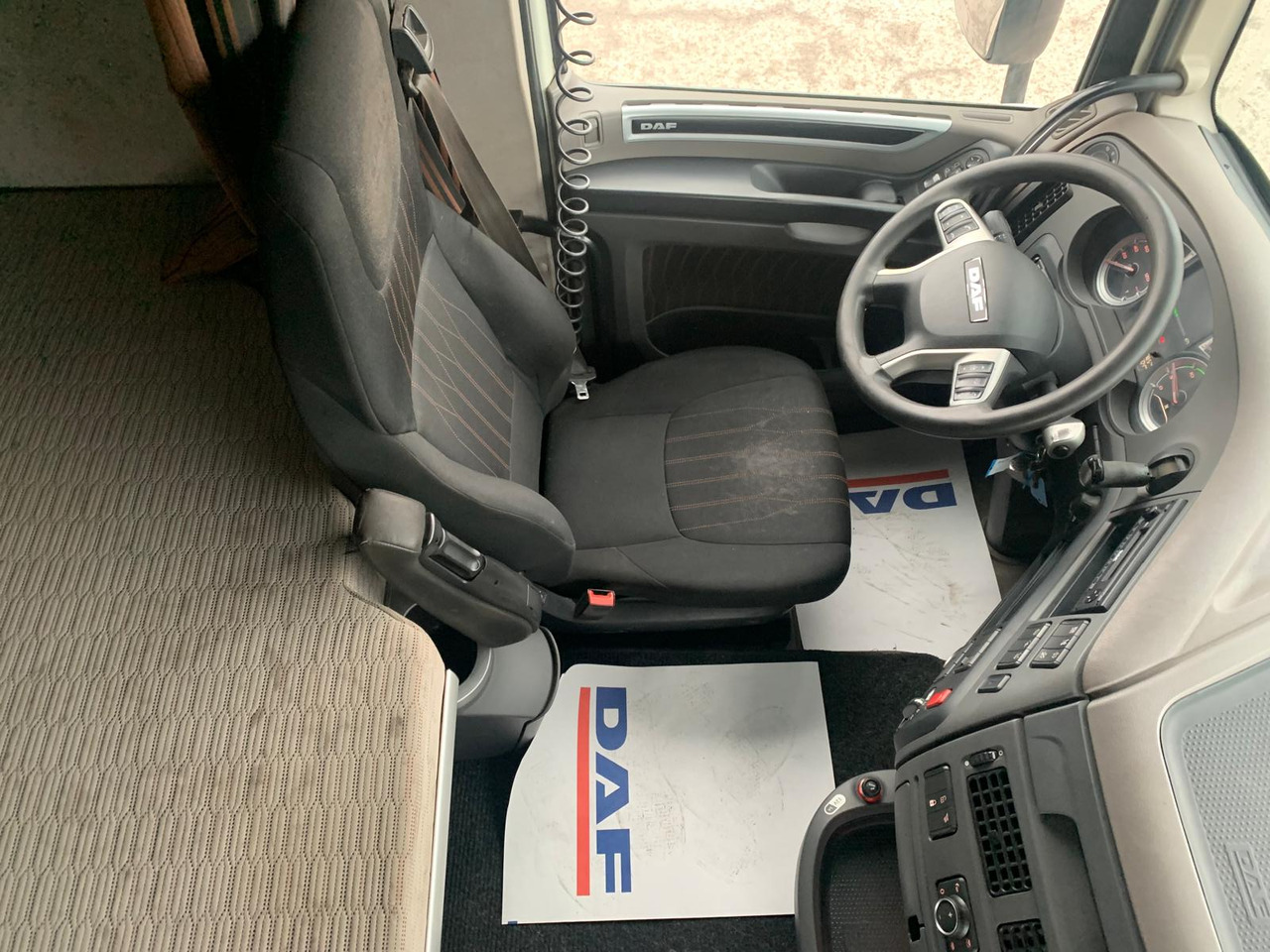 Tractor unit DAF XF480FT Push Floor Hydraulics: picture 18