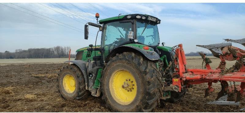 JOHN DEERE 6215R - Farm tractor: picture 2 JOHN DEERE 6215R - Farm tractor: picture 2