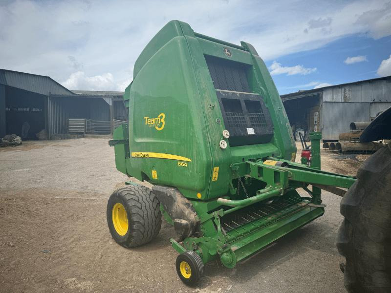 JOHN DEERE 864 - Round baler: picture 2 JOHN DEERE 864 - Round baler: picture 2