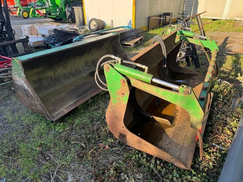 JOHN DEERE BMS200 - Loader bucket for Farm tractor: picture 1 JOHN DEERE BMS200 - Loader bucket for Farm tractor: picture 1