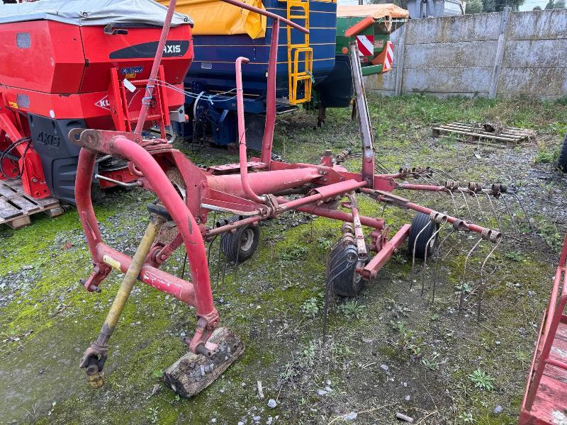 KUHN GA300 - Tedder/ Rake: picture 1 KUHN GA300 - Tedder/ Rake: picture 1