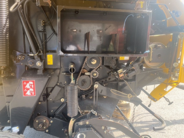 NEW-HOLLAND BR 750 - Round baler: picture 4 NEW-HOLLAND BR 750 - Round baler: picture 4